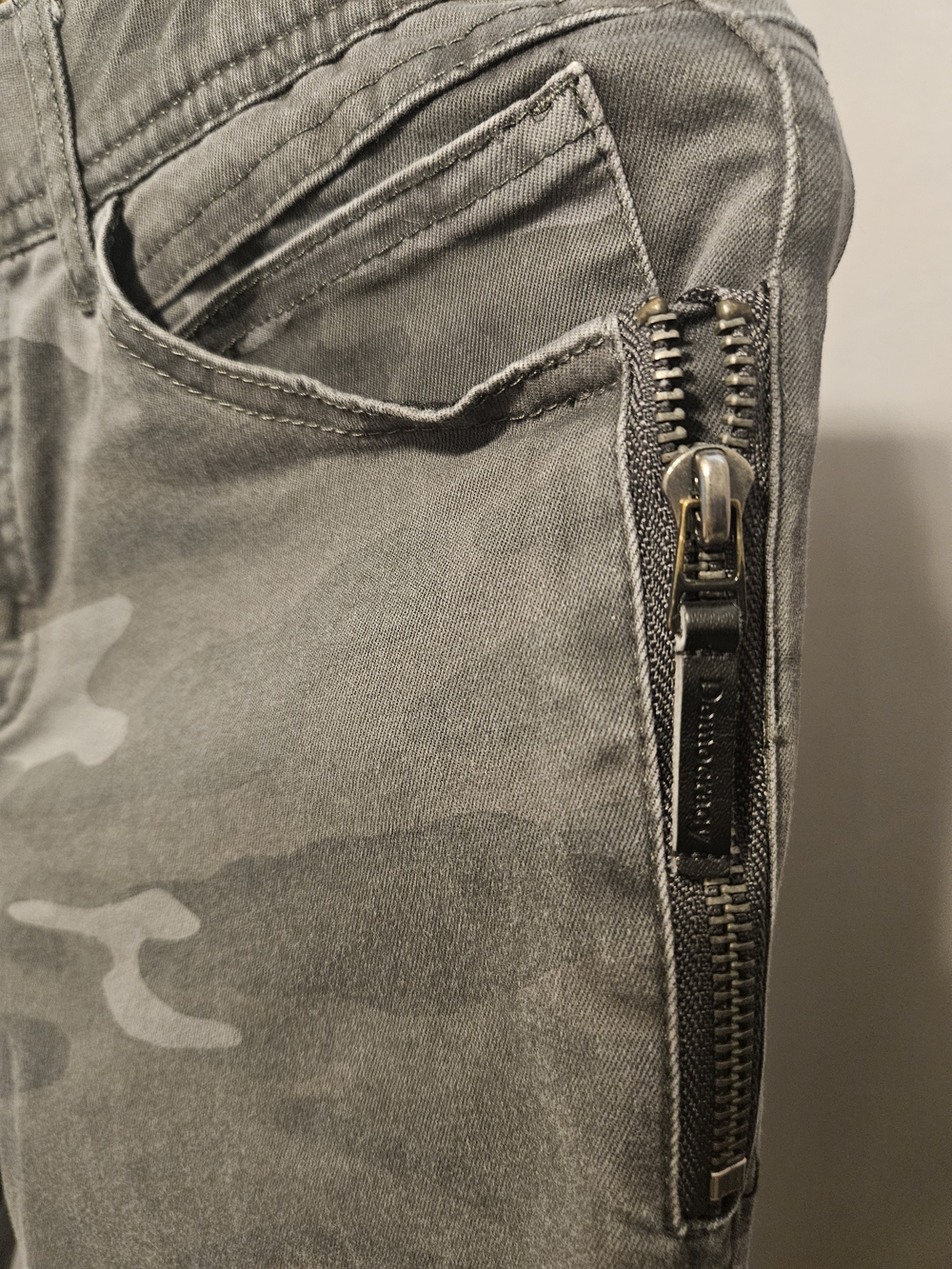 Democracy Women's Skinny Camo Pants in Gray - Picture 2 of 4